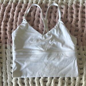 Amazon White Sports Bra with Adjustable Straps and V-Neckline